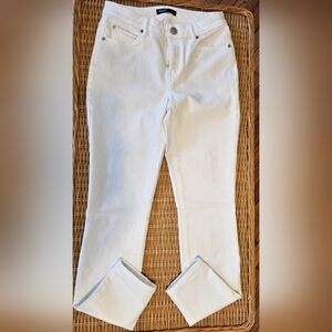 Nwot Simply Vera White Panysy